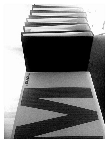 Lohn der Mühe: Aus vielen wilden Stapeln wurden 2 kilo Archivbox und vier Ordner.